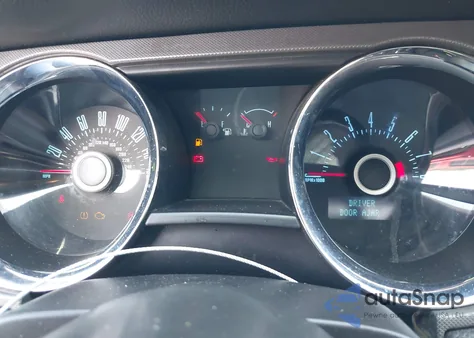 2013 Ford Mustang V6 z USA, uszkodzony, nr VIN 1ZVBP8AM7D5203672